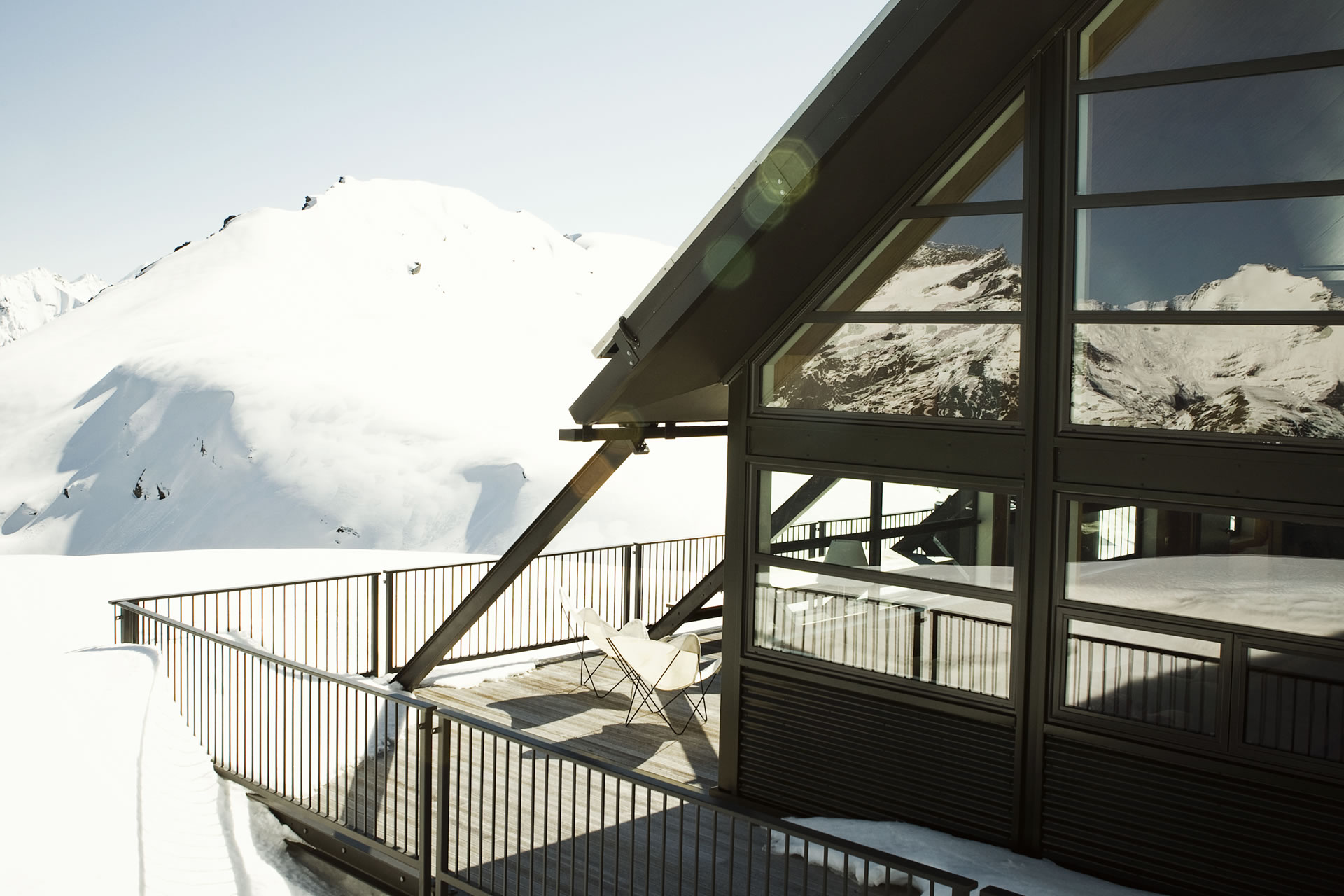 Picture of Unique Mountain Top Luxury Holiday Accommodation - Release NZ Wanaka ...